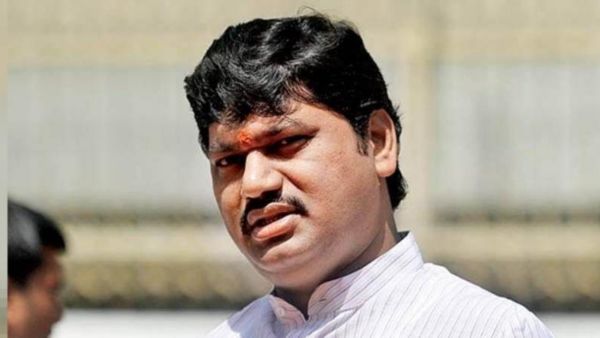 కథ ఎక్కడి నుంచి ఎక్కడికి వచ్చిందో చూడండి