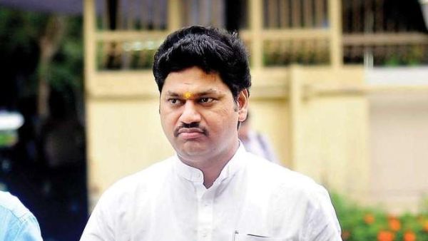 మంత్రి మీద రేప్ కేసు