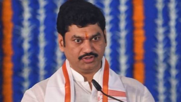 మంత్రి పదవి పీకేయాలని సీఎంకు మనవి