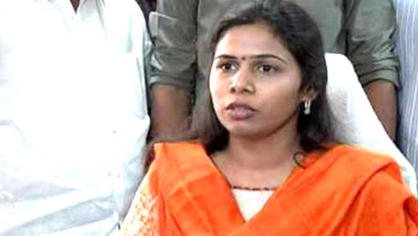 కోర్టుకు సెలవు.. జడ్జి ఇంటికి..