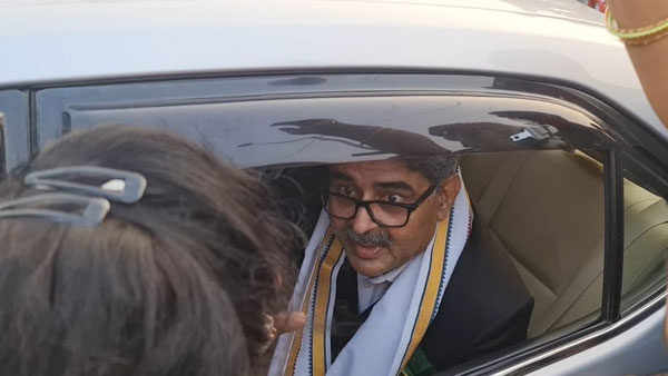 amaravati farmers rare farewell to high court judge justice rakesh kumar on his retirement amaravati farmers rare farewell to high court judge justice rakesh kumar on his retirement