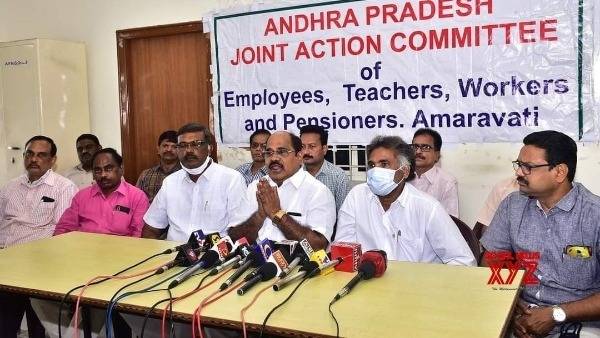 నిమ్మగడ్డ తీరుపై భగ్గుమన్న ఉద్యోగులు