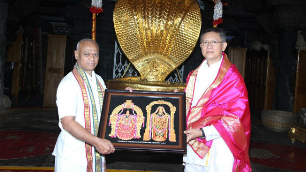DGP Gautam Sawang visits TTD and takes blessings from Lord Venkateswara Swamy at Tirumala DGP Gautam Sawang visits TTD and takes blessings from Lord Venkateswara Swamy at Tirumala