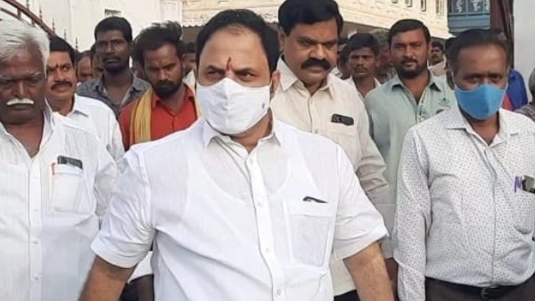 ఒకరి అవినీతి ఇంకొకరు బయటపెడుతూ రచ్చ చేస్తున్న నాయకులు