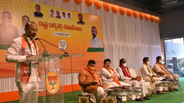 భారత్ బయోటెక్ ను సందర్శించిన మోదీ..