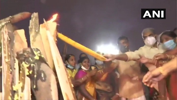 మసక బారిన సంక్రాంతి..
