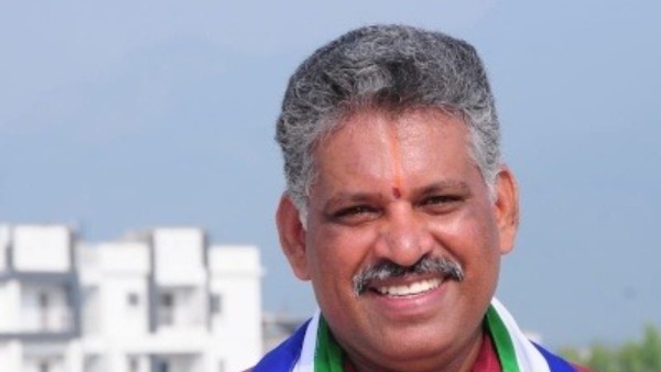 ఎయిర్ ఇండియా మేనేజర్పై దౌర్జన్యం కేసు