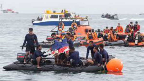 Indonesia plane crash: Human reamins found by the Sriwijaya Airrescue operation Indonesia plane crash: Human reamins found by the Sriwijaya Airrescue operation