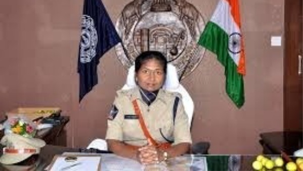 విజయసాయిరెడ్డి కారుపై చెప్పులు విసిరిన ఘటనలో..