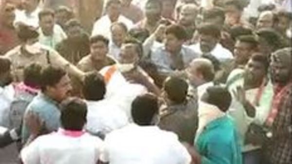 మనోభావాలు దెబ్బతీస్తున్నారని..