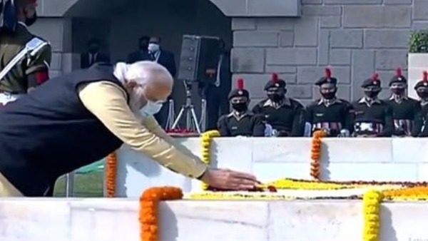 President, PM Modi pay tributes to Mahatma Gandhi on his death anniversary President, PM Modi pay tributes to Mahatma Gandhi on his death anniversary
