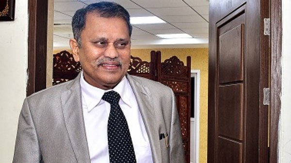 గొడవలు, అసాంఘిక చర్యలపై యాప్ ద్వారా ఫిర్యాదు చెయ్యాలన్న నిమ్మగడ్డ