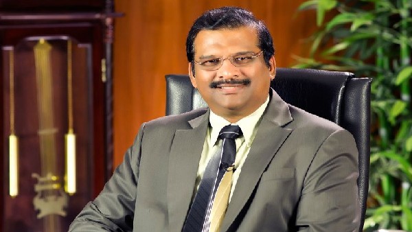 IT conducts raids on places belonging to Paul Dhinakaran in Chennai IT conducts raids on places belonging to Paul Dhinakaran in Chennai