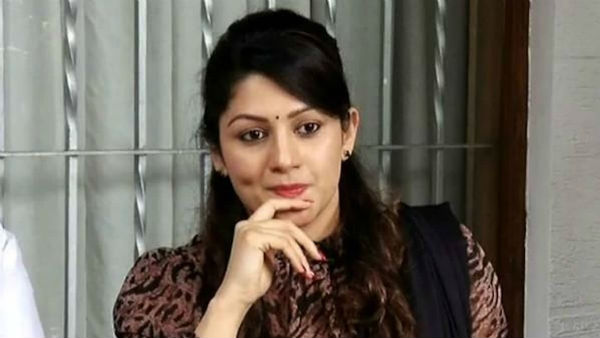 మాజీ సీఎం భార్య