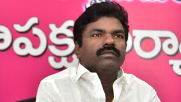 అధికార పార్టీ ఎమ్మెల్యేగా తన సహజత్వాన్ని కోల్పోయానన్న రసమయి బాలకిషన్