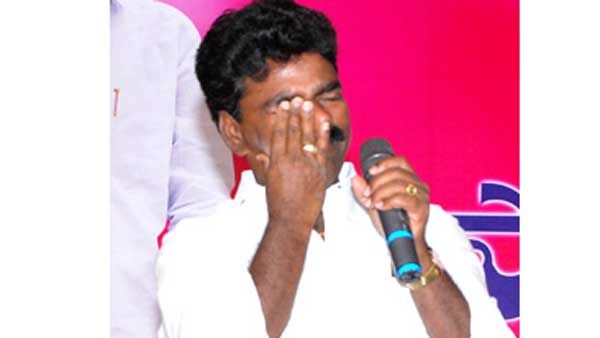 కలాలు, గళాలు మౌనంగా ఉండటం క్యాన్సర్ కంటే ప్రమాదం