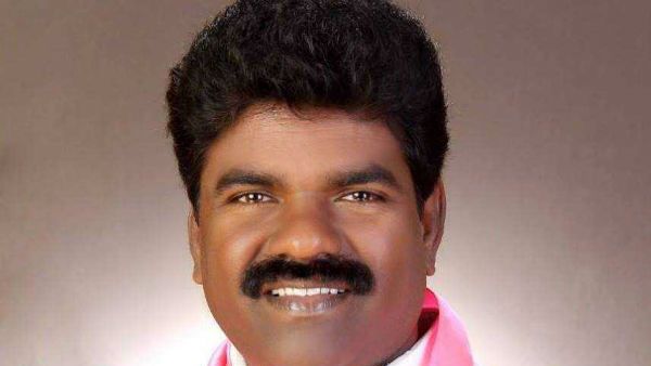 తెలంగాణ సాంస్కృతిక సారథి చైర్మన్ హోదాలో ఉన్న రసమయి వ్యాఖ్యలపై పార్టీలో చర్చ