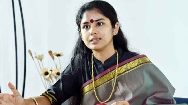 NTR death anniversary: Mansas Chairperson Sanchaita slams Chandrababu and Ashok Gajapathi Raju NTR death anniversary: Mansas Chairperson Sanchaita slams Chandrababu and Ashok Gajapathi Raju