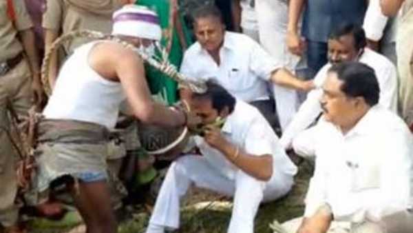 telangana ministers drinks kallu telangana ministers drinks kallu