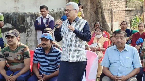 వచ్చే ఎన్నికల్లో తనను ఓడించటానికి సొంత పార్టీ నేతలు కుట్ర చేస్తున్నారని ఆరోపణ
