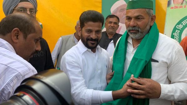 farmers protest: Congress MP Revanth Reddy Meets Rakesh Tikait and invites him to Telangana farmers protest: Congress MP Revanth Reddy Meets Rakesh Tikait and invites him to Telangana