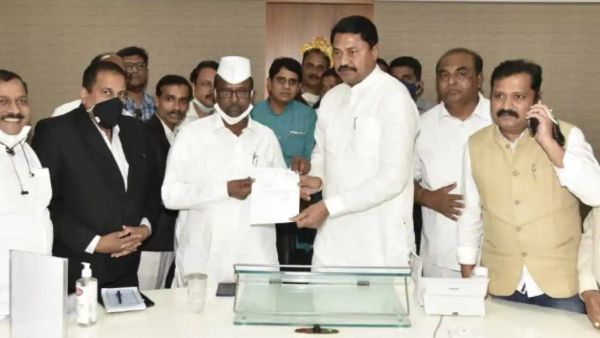 పీసీసీ పగ్గాలు.. మంత్రి పదవి కూడా
