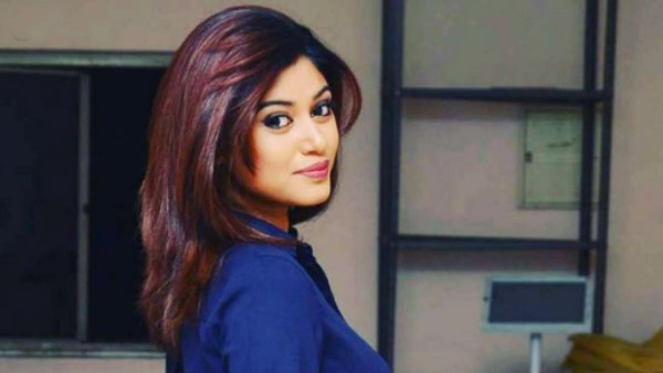 ఒవియా ట్వీట్.. కుట్ర కోణం ఉందంటూ ఆరోపణ