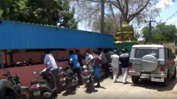 కాలేజ్ కు నామం... ఇంట్లో మాయం