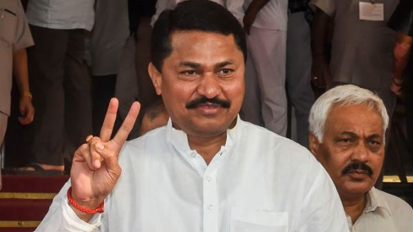 మోడీని తిట్టి బహిష్కరణకు గురై..