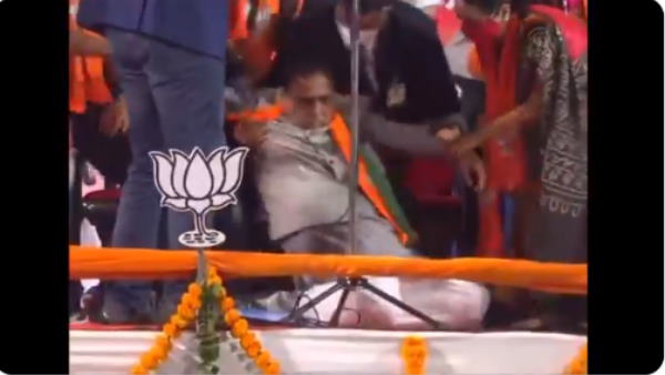 Gujarat CM Vijay Rupani Faints While Addressing Poll Rally Gujarat CM Vijay Rupani Faints While Addressing Poll Rally