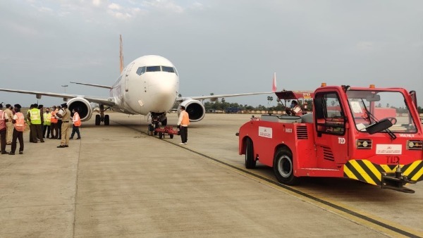 air india flight lost control at gannavaram airport air india flight lost control at gannavaram airport