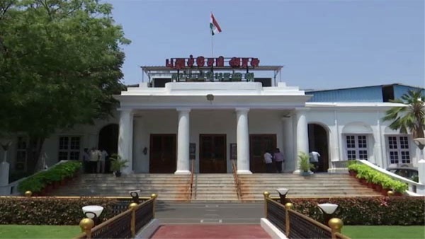 21న నారాయణస్వామి సర్కారుకు బలపరీక్ష
