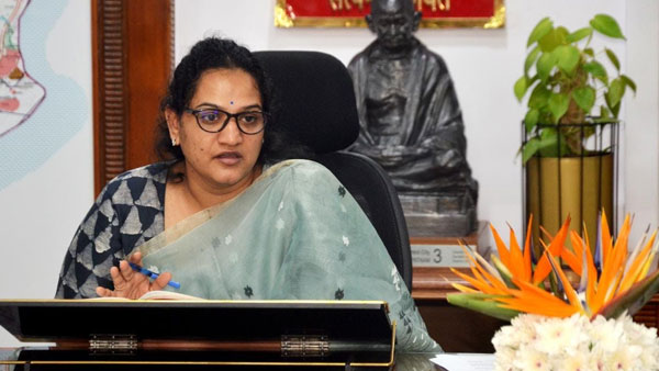పోస్టింగ్ ఇవ్వని సర్కార్..