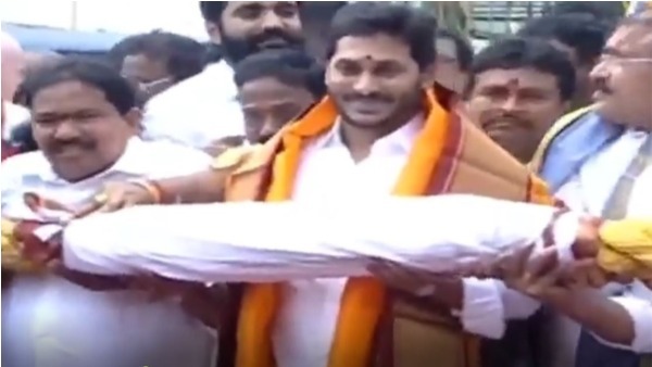 Andhra CM YS Jagan visits Antarvedi temple and inaugurate the new chariot Andhra CM YS Jagan visits Antarvedi temple and inaugurate the new chariot