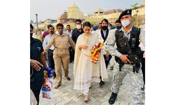 Odisha: Kangana Ranaut visits Lord Jagannath temple in Puri Odisha: Kangana Ranaut visits Lord Jagannath temple in Puri