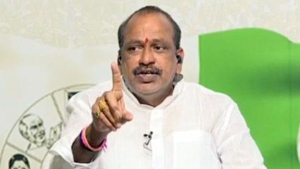 పంచాయతీ ఎన్నికలలో ఓటమి పాలైన బాధలో తండ్రీకొడుకులు ఉన్నారని ఎద్దేవా