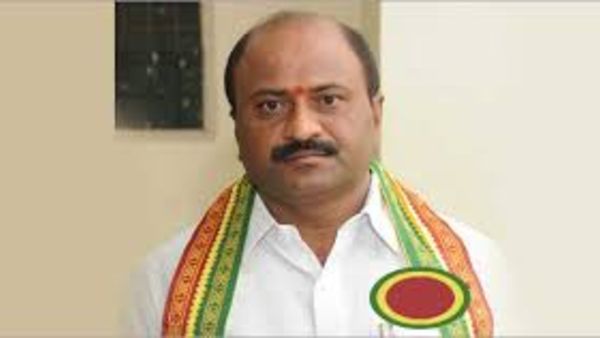 క్షమించండి అంటూ..