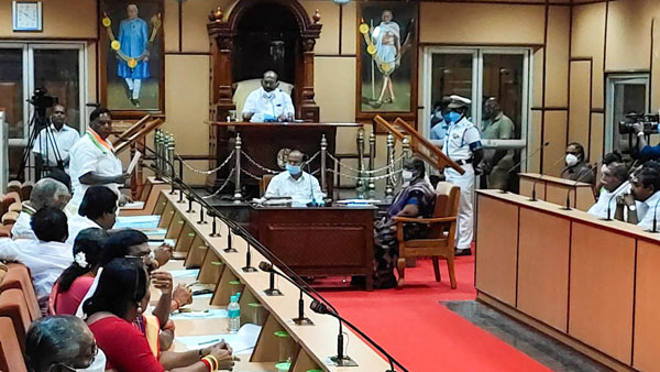 పుదుచ్చేరి సర్కార్.. మైనారిటీలో ఇలా..
