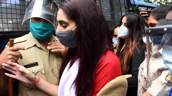 ఊపిరిపీల్చుకున్న రాగిణి