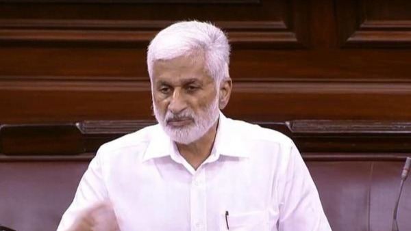 వెంకయ్య మనసు బీజేపీతో, తనువు టీడీపీతో
