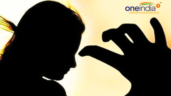రేయ్.... పోతావా..... లేదా ?