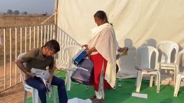 Congress MLA Seethakka gift to pain relief slippers to Party MP Revanth Reddy, why? Congress MLA Seethakka gift to pain relief slippers to Party MP Revanth Reddy, why?