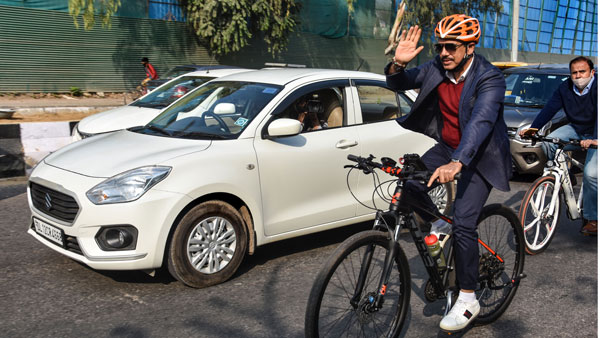 Robert Vadra, On Bicycle, Slams PM Over Fuel Price Robert Vadra, On Bicycle, Slams PM Over Fuel Price