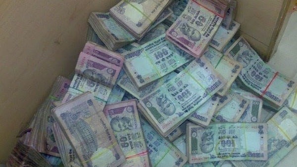 పెద్ద కూతురు కోసం చిన్న కూతుర్ని 46 ఏళ్ళ వ్యక్తికి విక్రయం