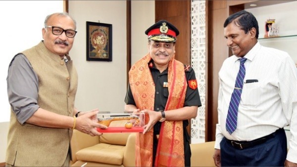 డిఫెన్సు కాంప్లెక్సులపై చర్చ