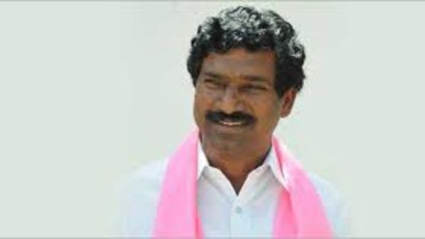 తన ఆస్పత్రిలోనూ ఆఫర్లు ప్రకటించిన రాజయ్య