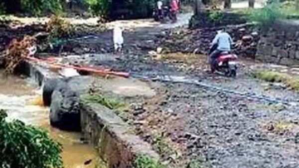రోడ్ల దుస్థితిపై అసహనం .. అందుకే ఈ నిర్ణయం
