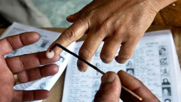 కుక్కర్లు సీజ్ .. కుక్కర్ లు కొనుగోలు చేసిన వారి కోసం ఆరా తీస్తున్న అధికారులు