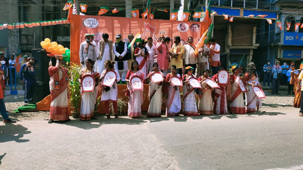 టీఎంసీ-బీజేపీ మాటల యుద్దం...