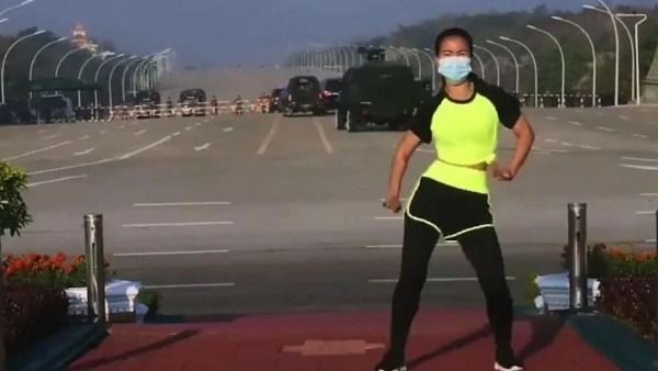 Video Viral: Woman does Aerobics as the military vehicles in Myanmar rush towards parliament Video Viral: Woman does Aerobics as the military vehicles in Myanmar rush towards parliament